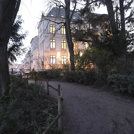 Ξενοδοχείο με διαμερίσματα De Tourisme Parc 4*