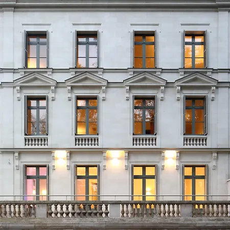 De Tourisme Parc 4* Tours