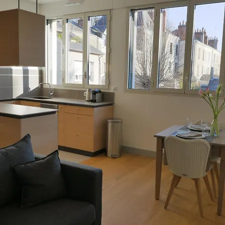 De Tourisme Parc 4* Tours